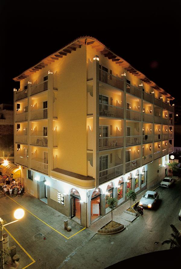 Excelsior Estudios & Apartamentos Sant Antoni de Portmany Esterno foto